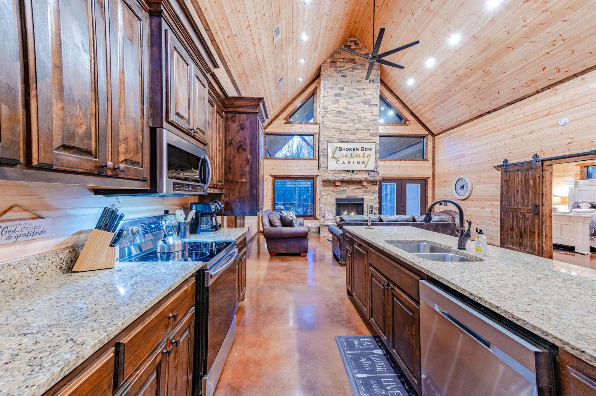 The Luxurious Blue Sky Lodge Is Epic! Брокен-Боу Экстерьер фото